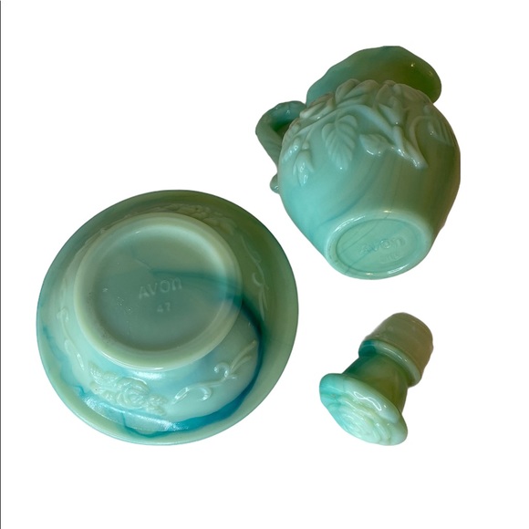 COPY - Vintage 1978 Avon Victoriana Blue & green Jadeite Glass Pitcher Bowl mil… - Picture 6 of 10